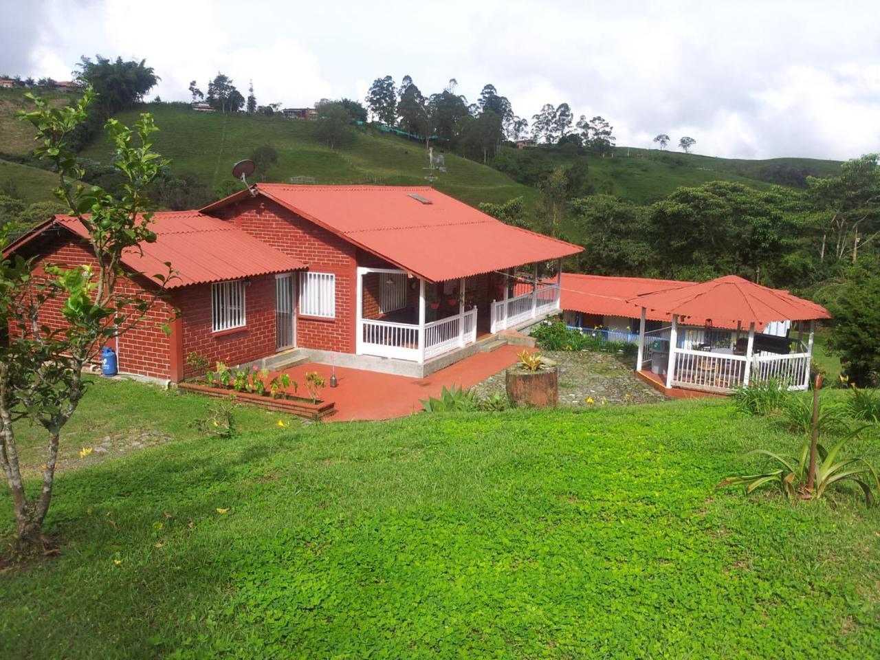 La Gaviota Bnb Bed & Breakfast Filandia Exterior photo